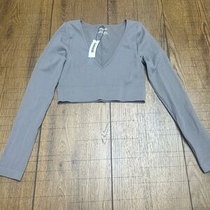 Garage Gray Long Sleeve V-Neck Crop Top NWT Women’s Small